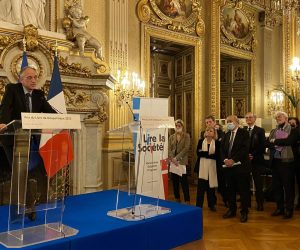 Les désinformateurs, Société à Responsabilité très, très Limitée  – 1er volet